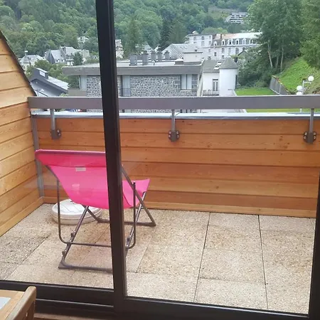 Chaleureux Avec Terrasse Ensoleillee 2 Etoiles Le Mont-Dore